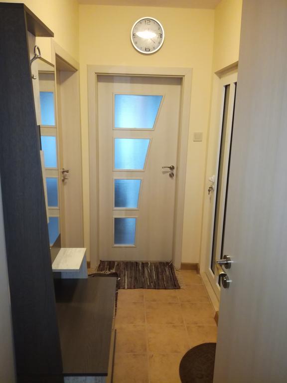 Apartment Central Varna Esterno foto