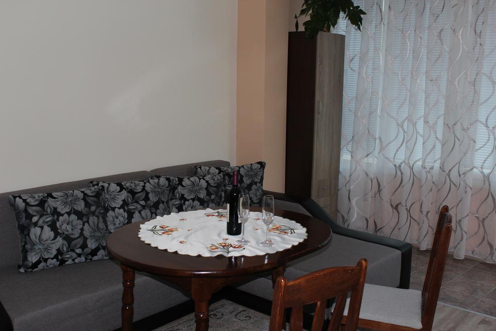 Apartment Central Varna Esterno foto